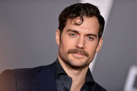 henry cavill gewicht|Henry Cavill Wiki, Height, Weight, Age, Girlfriend, Family,。